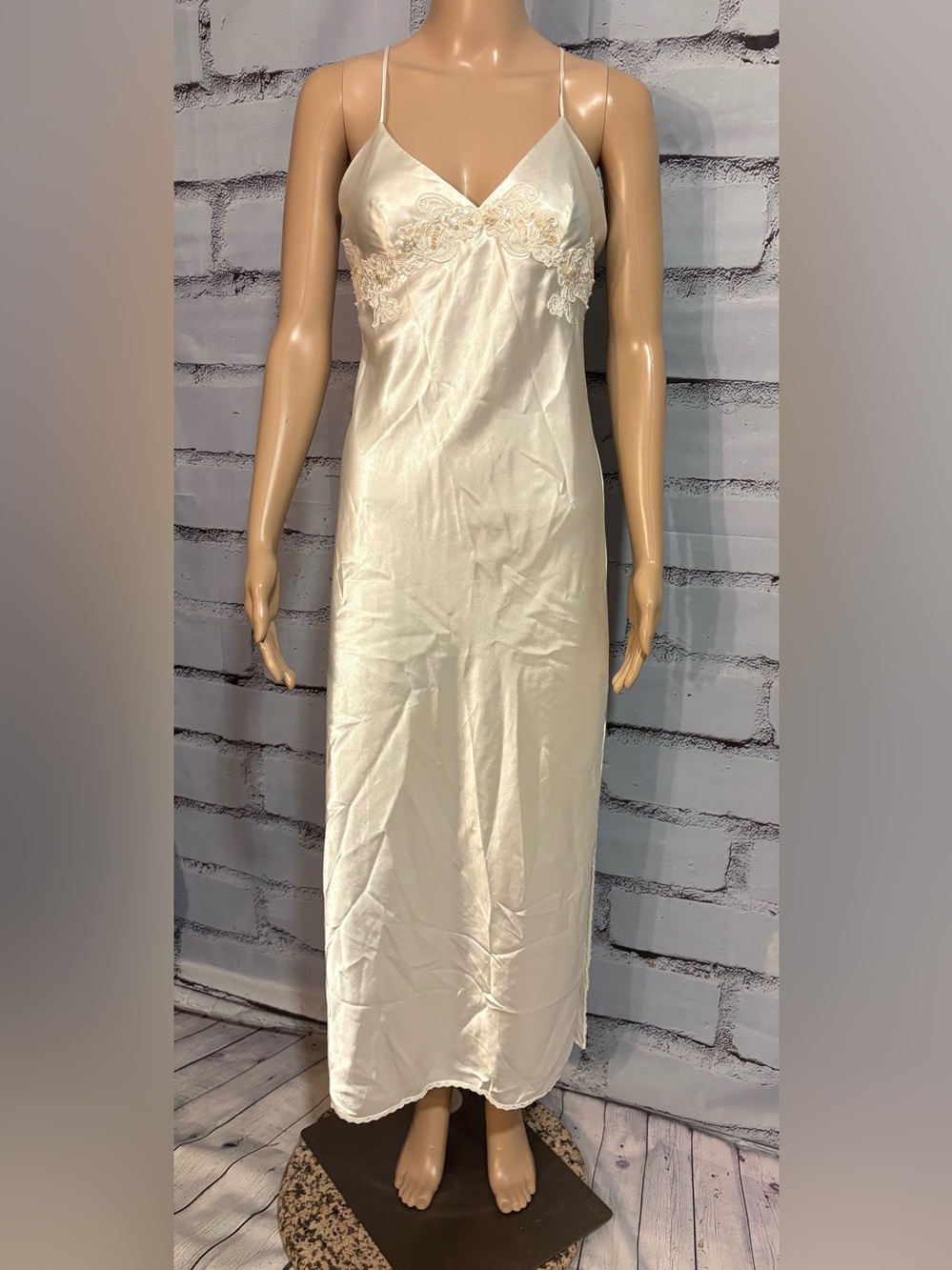 Vintage Victoria’s Secret White Slip Nightgown Appliqué and Sequins Size Small